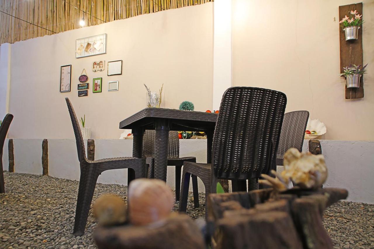 Prim Travellers Inn Coron Exterior foto