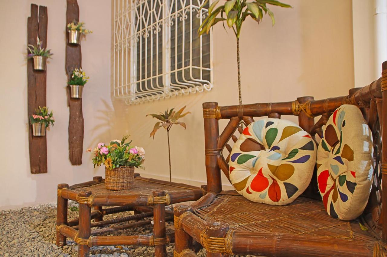 Prim Travellers Inn Coron Exterior foto
